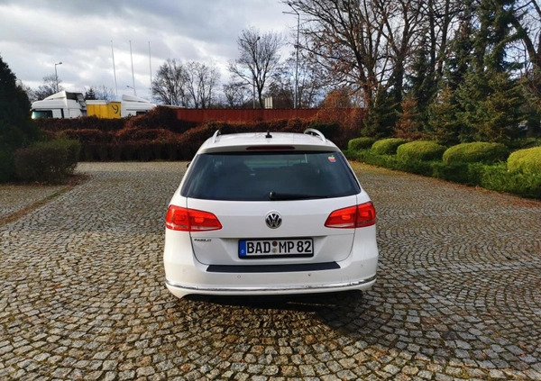 Volkswagen Passat cena 34800 przebieg: 194545, rok produkcji 2012 z Legnica małe 79